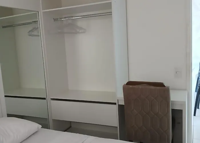 Apto Inteiro - 2 Quartos Com Ar-Condicionado